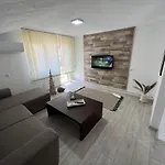 панорама рози Apartament