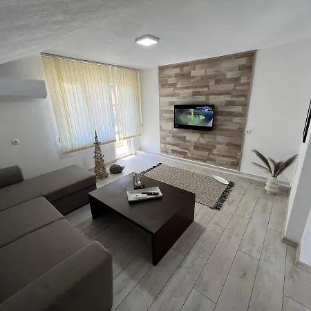 панорама рози Apartamento