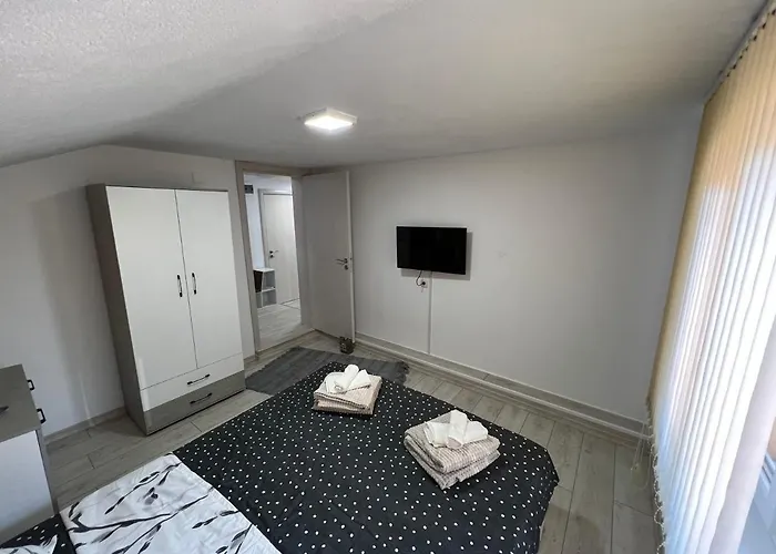 панорама рози Apartament