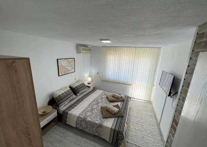 панорама рози Sandanski